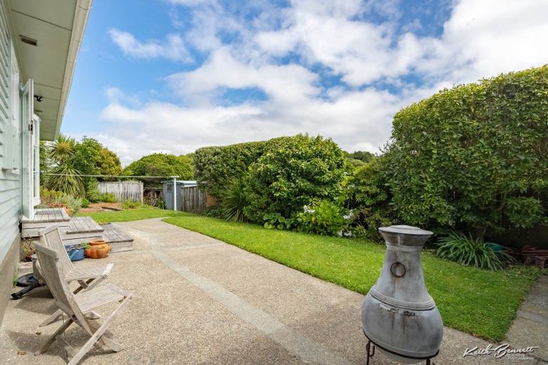 Photo of property in 39 Maungaraki Road, Korokoro, Lower Hutt, 5012