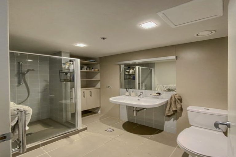 Photo of property in Monument Apartments, 9a/245 Wakefield Street, Te Aro, Wellington, 6011