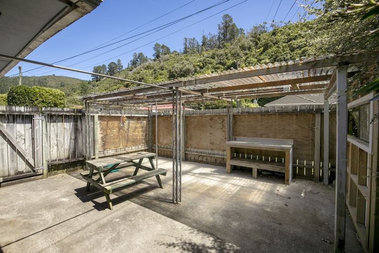 Photo of property in 19 Sunny Grove, Wainuiomata, Lower Hutt, 5014