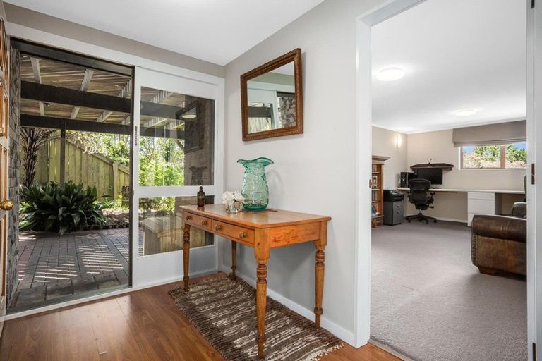 Photo of property in 2 Mizzen Place, Whitby, Porirua, 5024