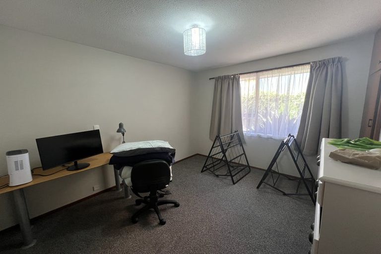 Photo of property in 1/262 Riccarton Road, Upper Riccarton, Christchurch, 8041