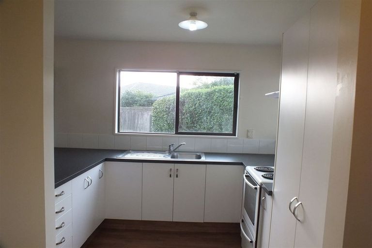 Photo of property in 2/10 Dilworth Street, Riccarton, Christchurch, 8011