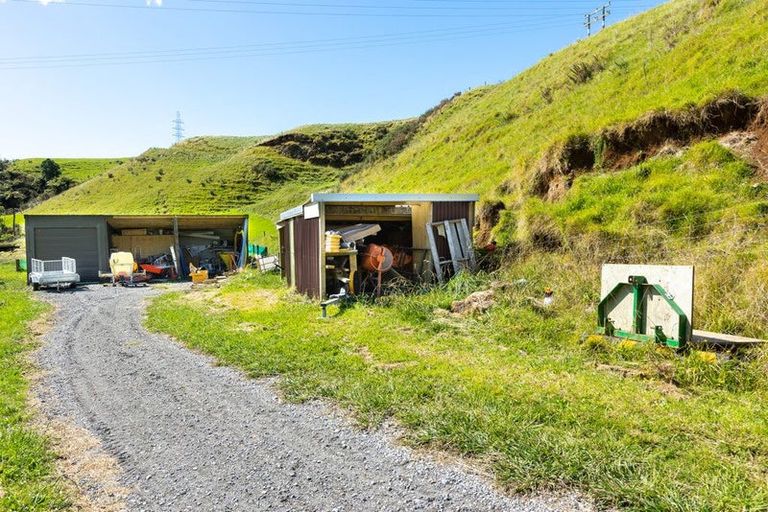 Photo of property in 592 Mangorei Road, Mangorei, New Plymouth, 4371