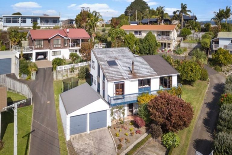 Photo of property in 15 Kaharoa Avenue, Omokoroa, 3114