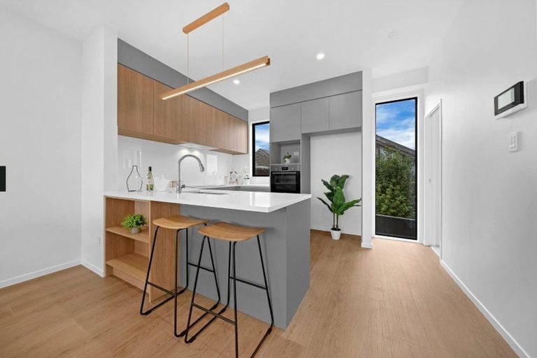 Photo of property in 8/20 Ayr Road, Pakuranga, Auckland, 2010