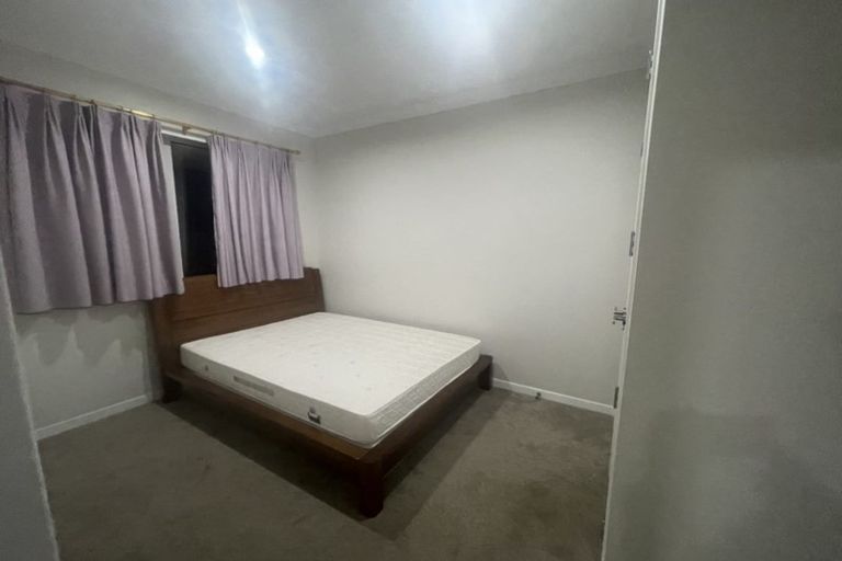 Photo of property in 60 Huntington Park Drive, Greenhithe, Auckland, 0632