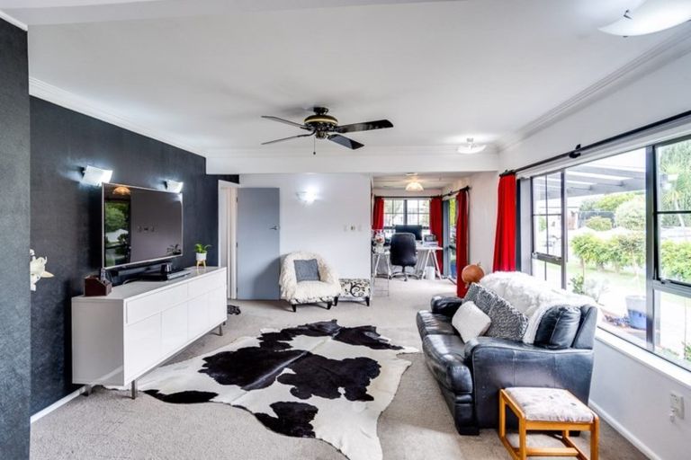 Photo of property in 3 Nikau Street, Taradale, Napier, 4112