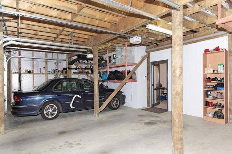 Photo of property in 57g Lancaster Road, Beach Haven, Auckland, 0626