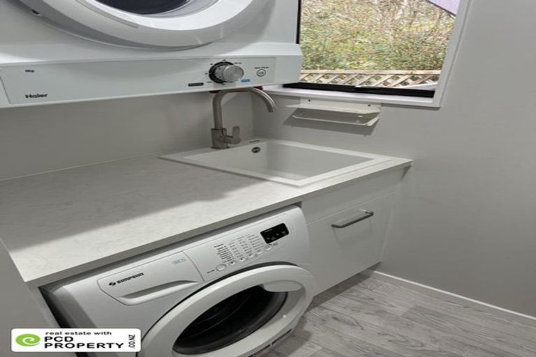 Photo of property in 6b Commins Road, Onerahi, Whangarei, 0110