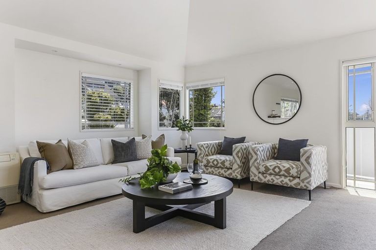 Photo of property in 7 Alfred Street, Northcote Point, Auckland, 0627