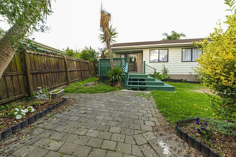 Photo of property in 2/12 Palmers Road, Clendon Park, Auckland, 2103