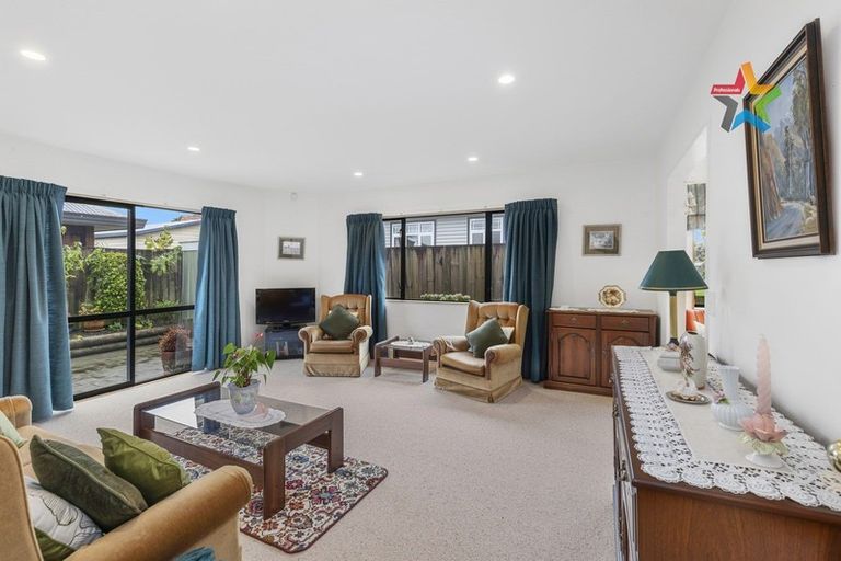 Photo of property in 1/14 Vincent Street, Waterloo, Lower Hutt, 5011