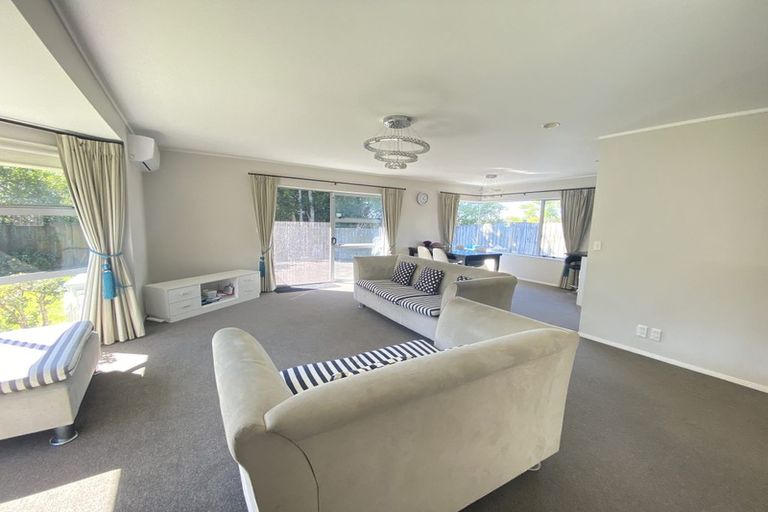 Photo of property in 2/88 Simmental Crescent, Somerville, Auckland, 2014