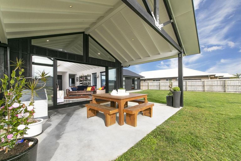 Photo of property in 75 Kaipara Portage Road, Riverhead, 0820