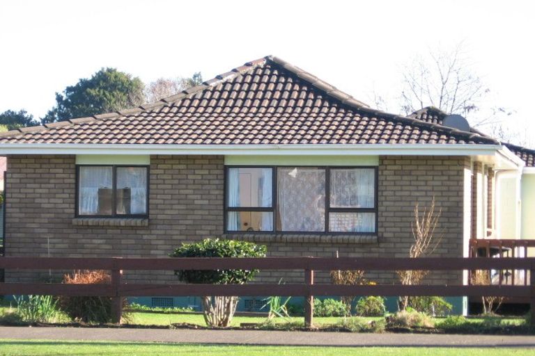 Photo of property in 120 Clevedon Road, Papakura, 2110