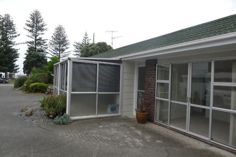 Photo of property in 2/274 Hibiscus Coast Highway, Orewa, 0931