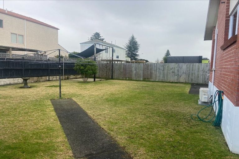 Photo of property in 1/156 Charles Street, Westshore, Napier, 4110
