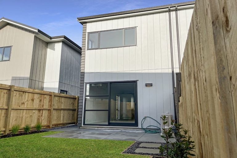 Photo of property in 3 Kitea Place, Mangere, Auckland, 2022