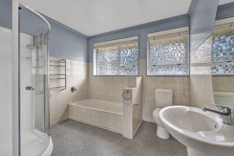 Photo of property in 17 Frankley Road, Westown, New Plymouth, 4310