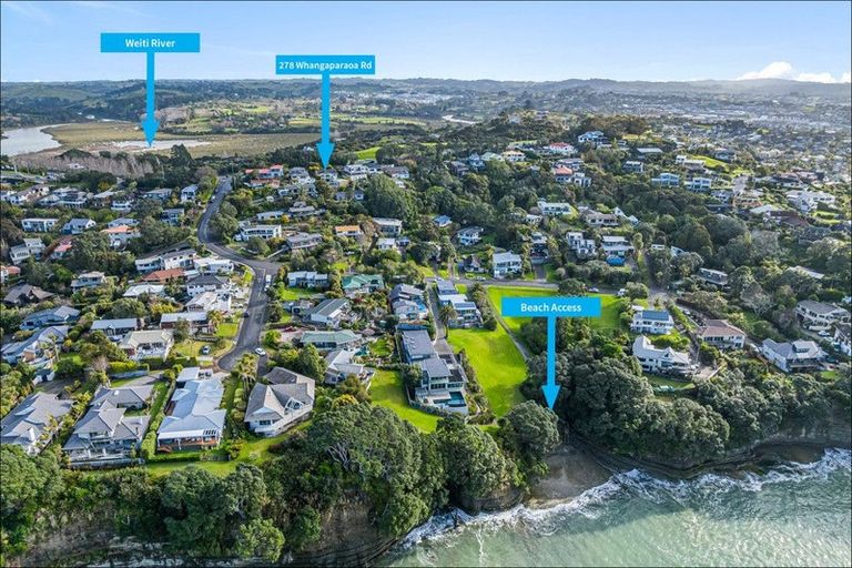Photo of property in 278 Whangaparaoa Road, Red Beach, 0932