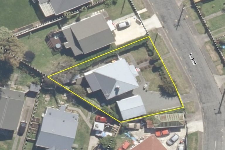 Photo of property in 52 York Street, Moera, Lower Hutt, 5010