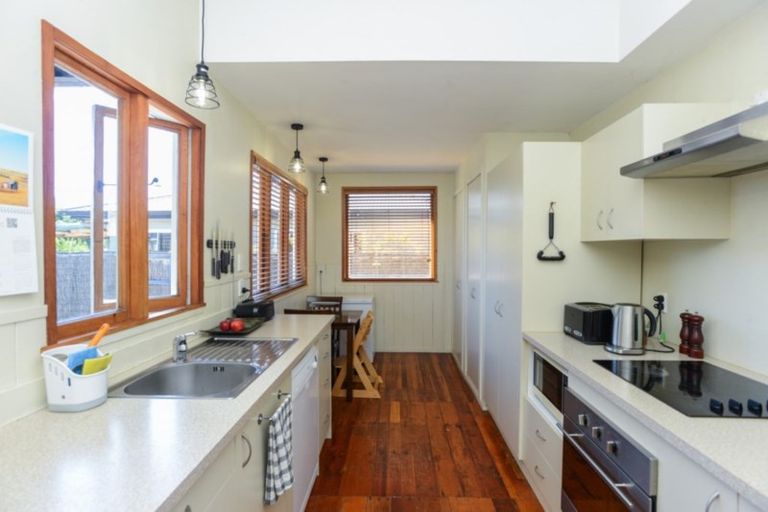 Photo of property in 219 Georges Drive, Napier South, Napier, 4110