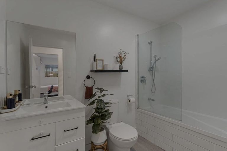 Photo of property in 63 Black Beech Crescent, Takanini, 2110