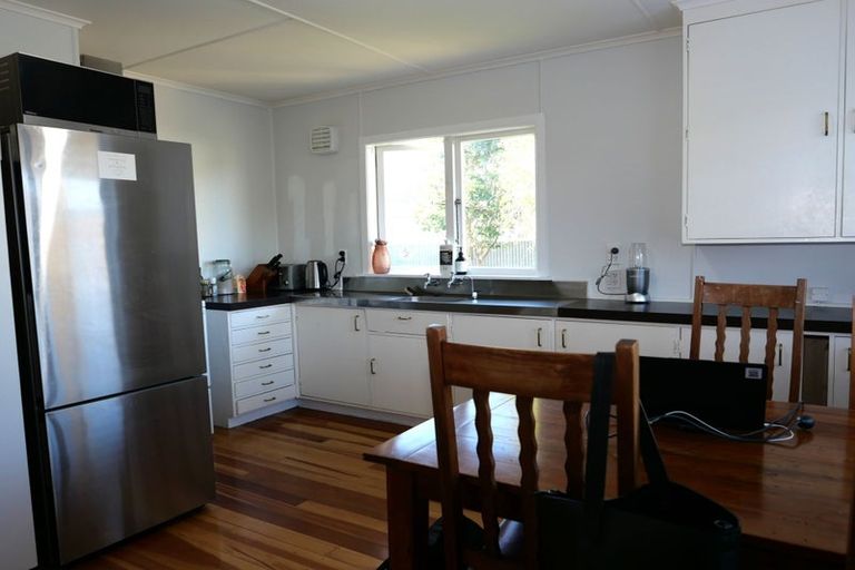 Photo of property in 9 Iti Street, Otaki, 5512