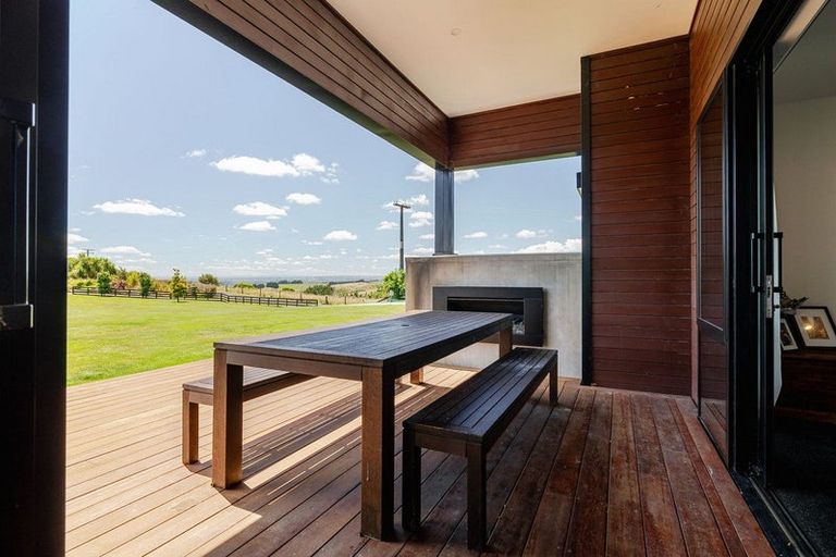 Photo of property in 179 Harrison Hill Road, Aokautere, Palmerston North, 4471