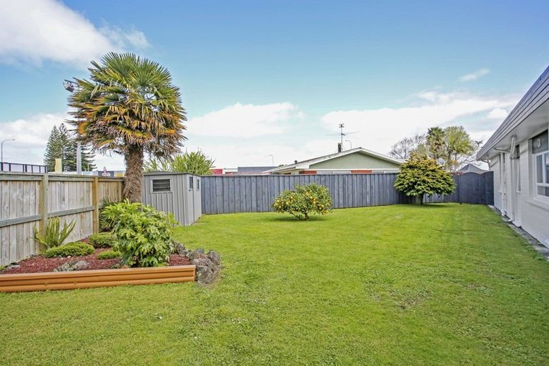 Photo of property in 5 Meadowcourt Drive, Manukau, Auckland, 2025