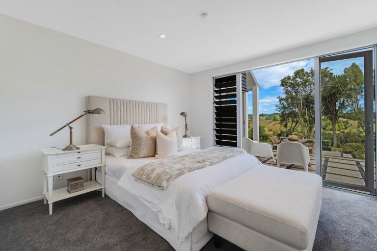 Photo of property in 122 Brownhill Road, Whitford, Manurewa, 2576