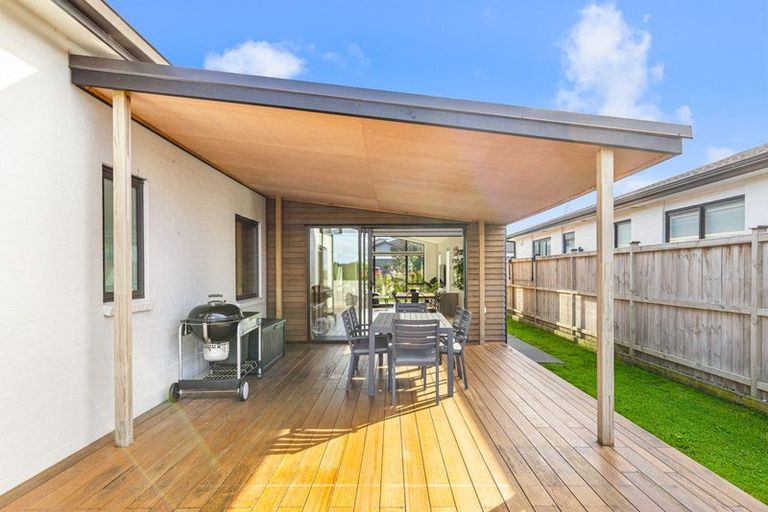 Photo of property in 74 Vinistra Road, Huapai, Kumeu, 0810