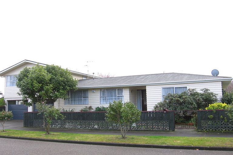 Photo of property in 2 Belmont Place, Terrace End, Palmerston North, 4410