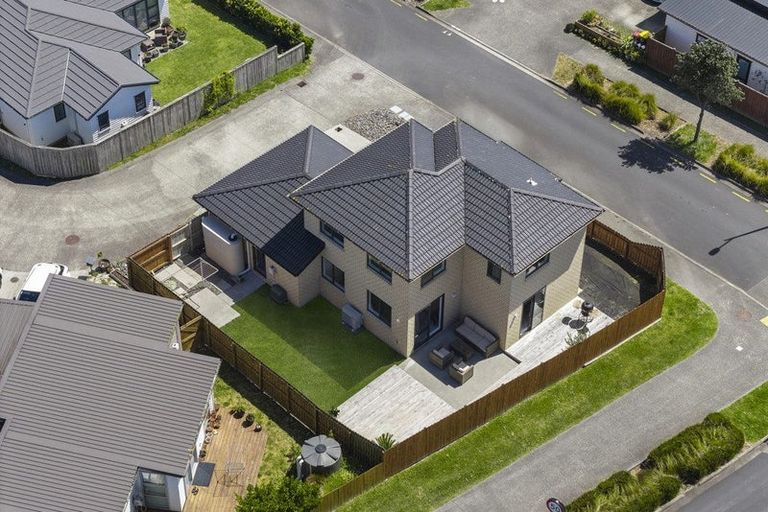 Photo of property in 1 Sauterne Road, Kumeu, 0810