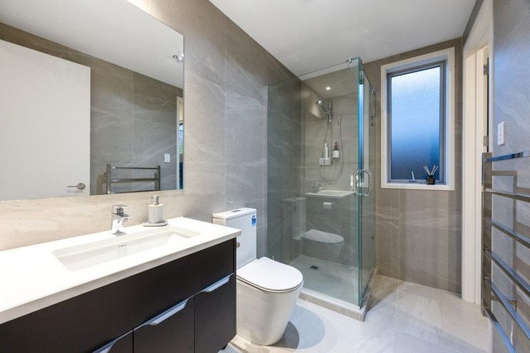 Photo of property in 138 Godfrey Drive, Orewa, 0931