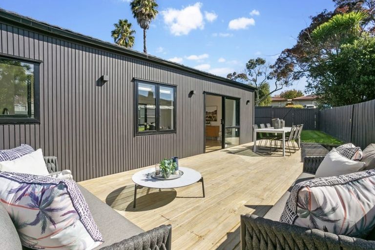 Photo of property in 13 Davita Place, Farm Cove, Auckland, 2012