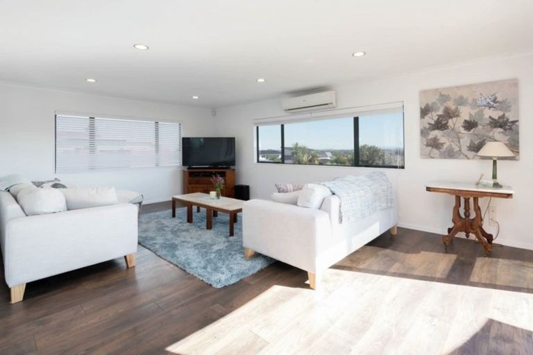 Photo of property in 1 Luana Way, Bucklands Beach, Auckland, 2014
