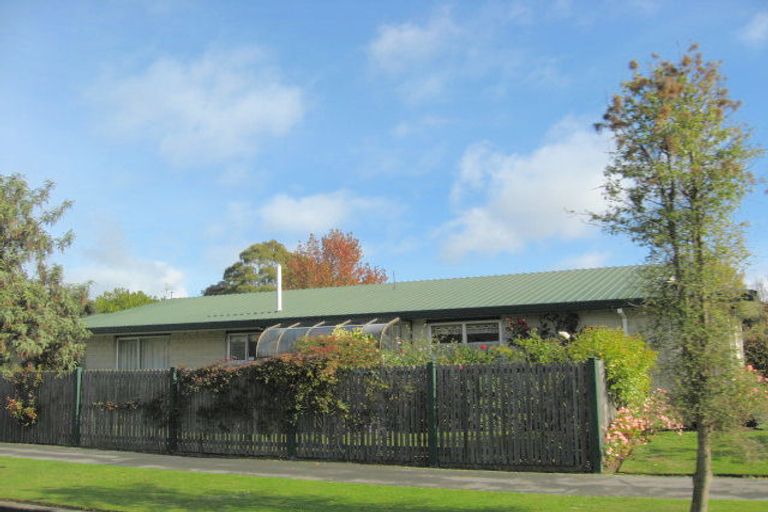 Photo of property in 2 Parr Place, Ilam, Christchurch, 8041