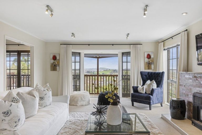 Photo of property in 7 Luana Way, Bucklands Beach, Auckland, 2014