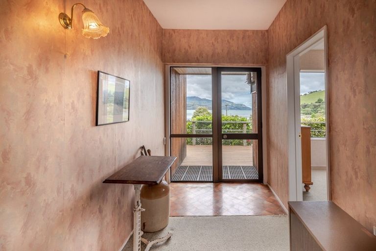 Photo of property in 6033a Christchurch Akaroa Road, Duvauchelle, 7581