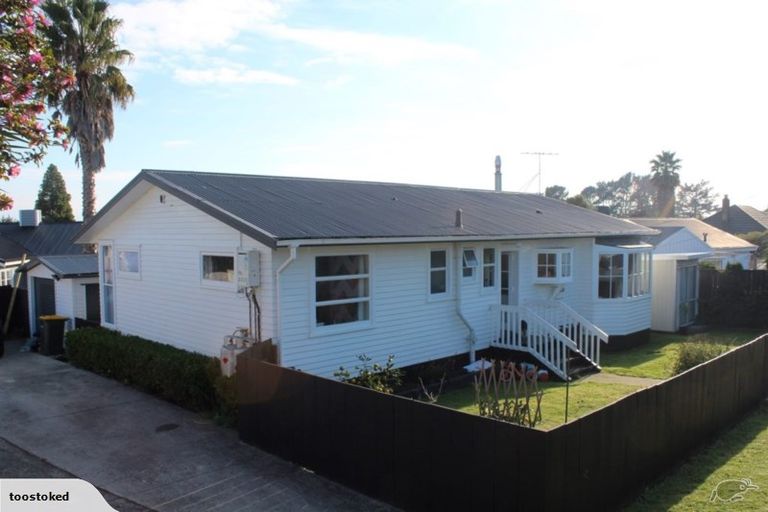 Photo of property in 80a Mcrobbie Road, Kingseat, Papakura, 2580