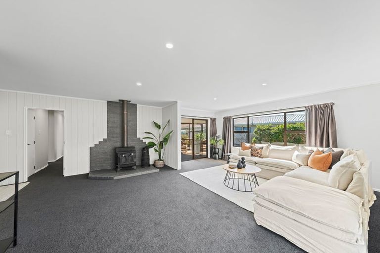 Photo of property in 9 Te Whena Place, Waitara, 4320