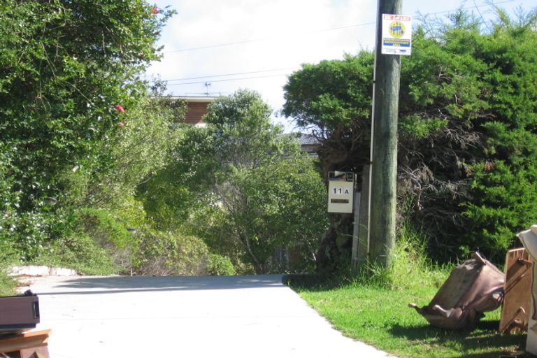 Photo of property in 1/11 Earl Road, Titirangi, Auckland, 0604