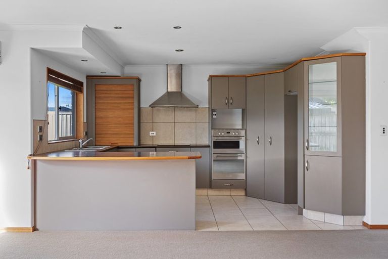 Photo of property in 5 Shire Place, Papamoa Beach, Papamoa, 3118