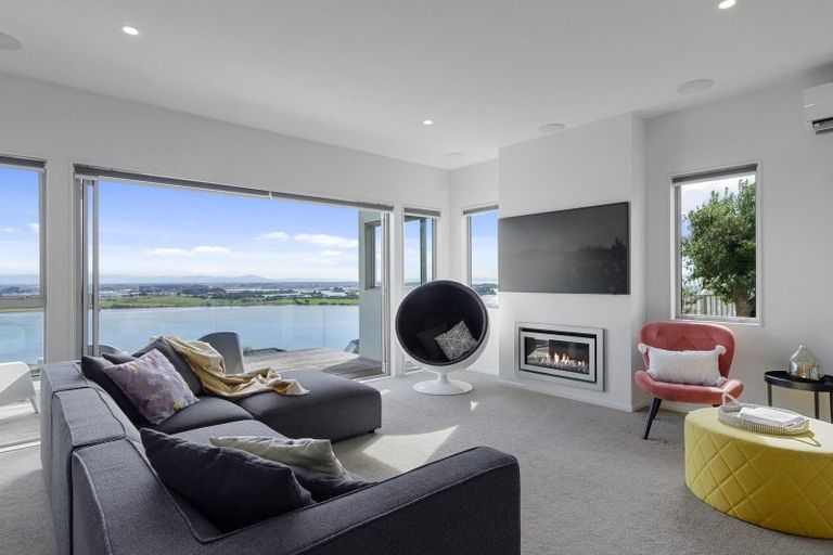 Photo of property in 12 Marama Crescent, Mount Pleasant, Christchurch, 8081