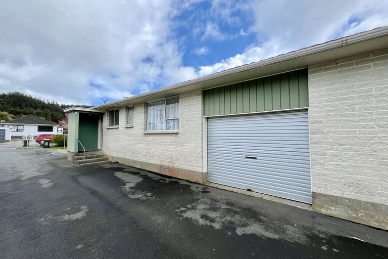 Photo of property in 63 Bledisloe Crescent, Wainuiomata, Lower Hutt, 5014