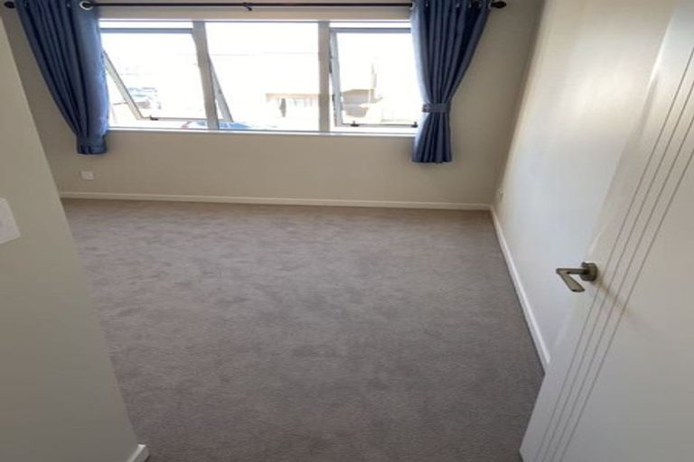 Photo of property in 16 Gecko Road, Hobsonville, Auckland, 0616