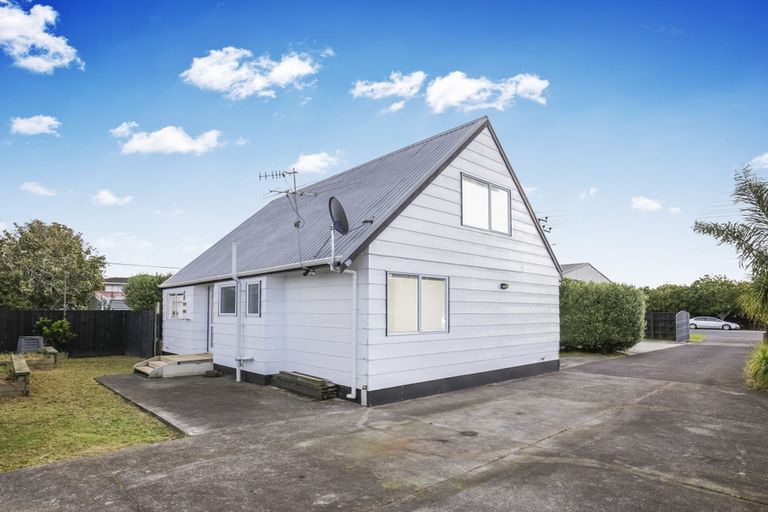 Photo of property in 364 Swanson Road, Ranui, Auckland, 0612