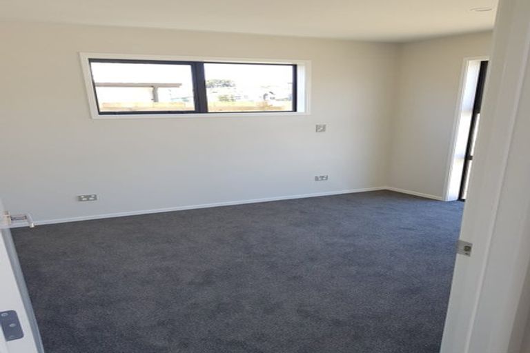 Photo of property in 22b Pakaraka Drive, Papakura, 2110