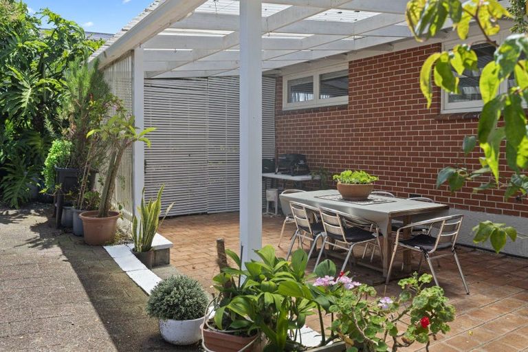 Photo of property in 8 Hamlet Place, Pukekohe, 2120